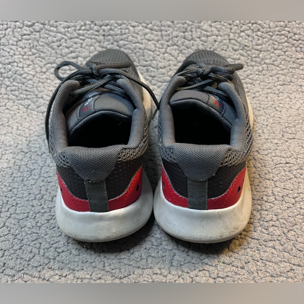 Under Armour Men's Surge 3 Running Shoes Size 8.5 Gray And Red - Picture 5 of 8
